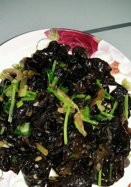 榨菜木耳青菜汤怎么做？有哪些健康益处？