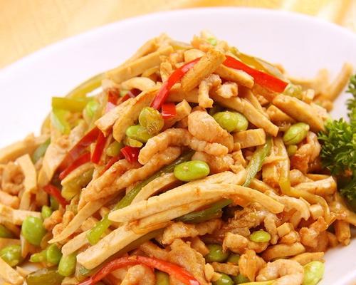 榨菜炒肉丝的做法是什么？如何炒出鲜嫩多汁的肉丝？