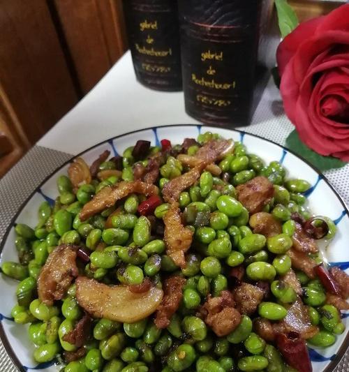 榨菜炒毛豆的做法是什么？如何快速掌握这道家常菜？