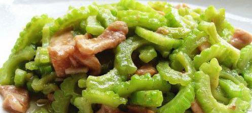 榨菜炒苦瓜的做法是什么？如何做出美味的榨菜炒苦瓜？