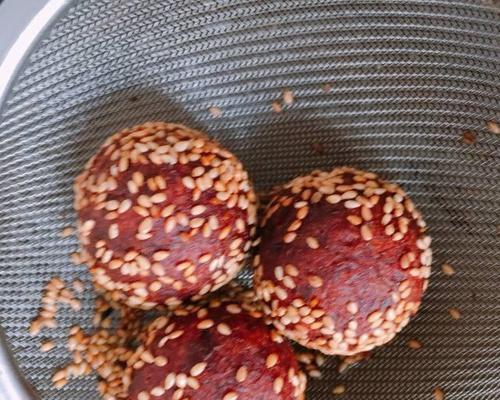 炸紫薯球的做法是什么？如何在家轻松制作？