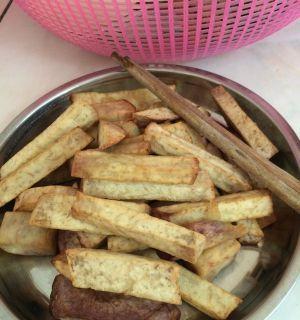 炸芋头片的做法是什么？如何在家轻松制作？