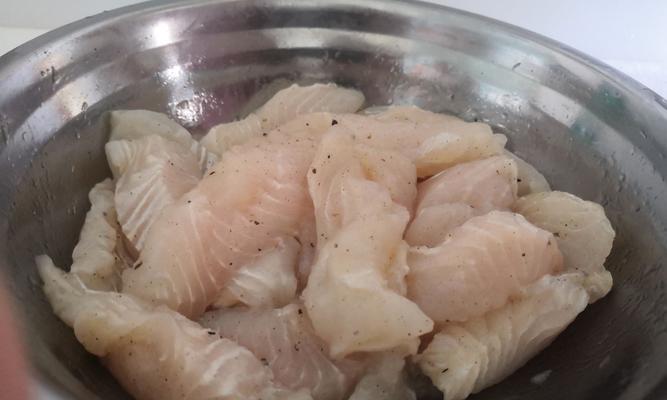 炸鱼柳怎么做才外酥里嫩？家庭版炸鱼柳制作方法有哪些常见问题？