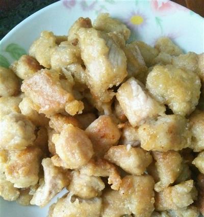 炸腰果的做法是什么？如何在家做出酥脆可口的炸腰果？