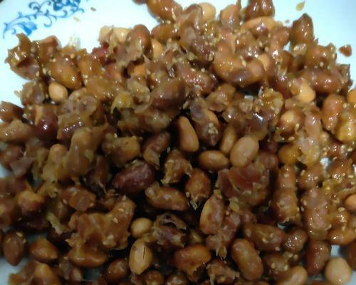 炸酥脆花生米的做法是什么？如何确保花生米炸得既酥脆又美味？