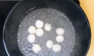 炸水果汤圆的做法是什么？如何做出美味的炸水果汤圆？