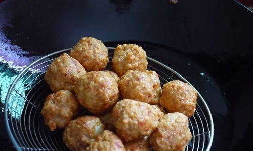 炸蔬菜丸子的做法是什么？如何做出外酥里嫩的蔬菜丸子？