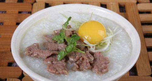 营养牛肉粥的做法是什么？如何在家轻松制作？