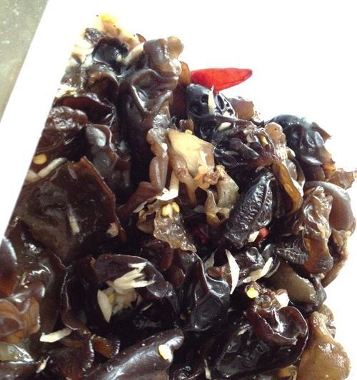 樱桃萝卜拌木耳怎么做？步骤和技巧有哪些？