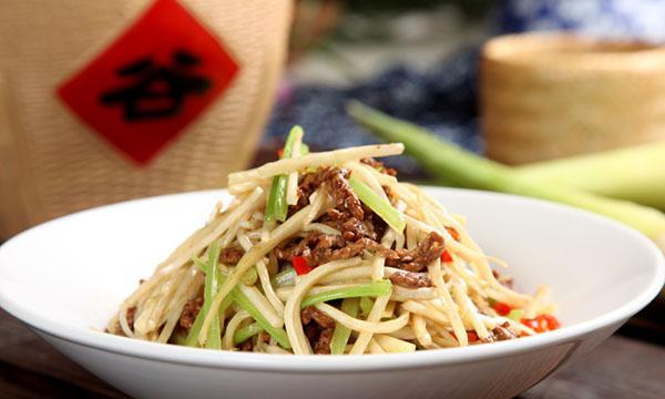 樱花虾茭白笋的做法是什么？如何做出美味的樱花虾茭白笋？