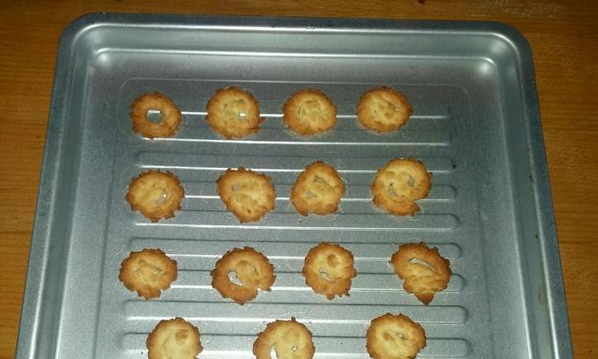 婴儿全蛋黄小饼干怎么做？制作过程中需要注意哪些问题？