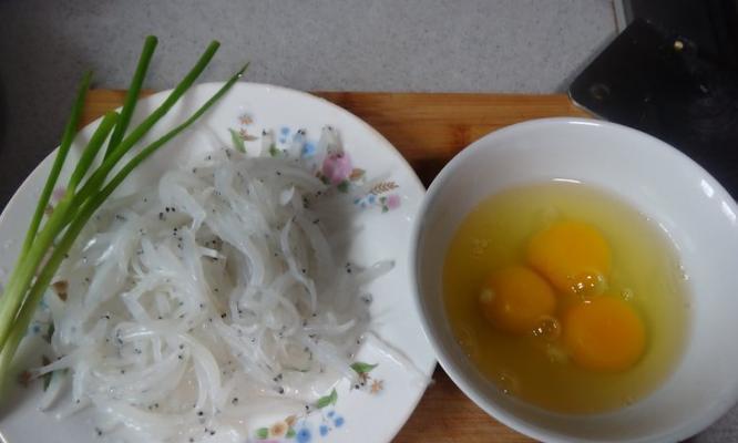 银鱼香菇煎蛋饼怎么做？步骤和技巧是什么？