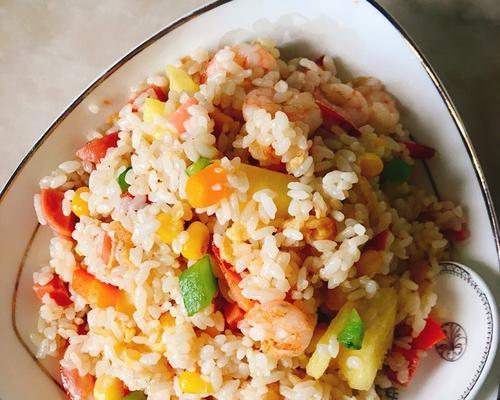 银鱼虾仁炒饭怎么做？步骤和技巧有哪些？