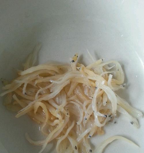 银鱼鸡蛋汤怎么做？有哪些营养功效和常见问题解答？