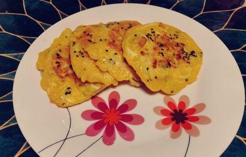 银鱼鸡蛋饼怎么做？有哪些步骤和技巧？