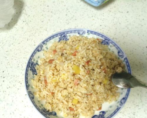 银鱼干蛋炒饭怎么做？有哪些独特步骤和技巧？