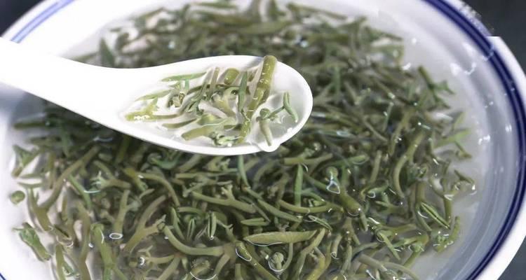 银鱼莼菜汤怎么做？有哪些步骤和技巧？
