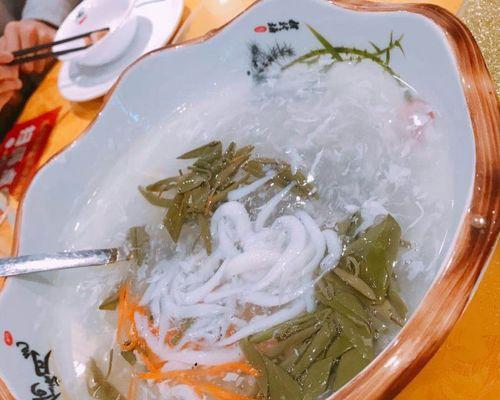银鱼莼菜汤怎么做？有哪些步骤和技巧？