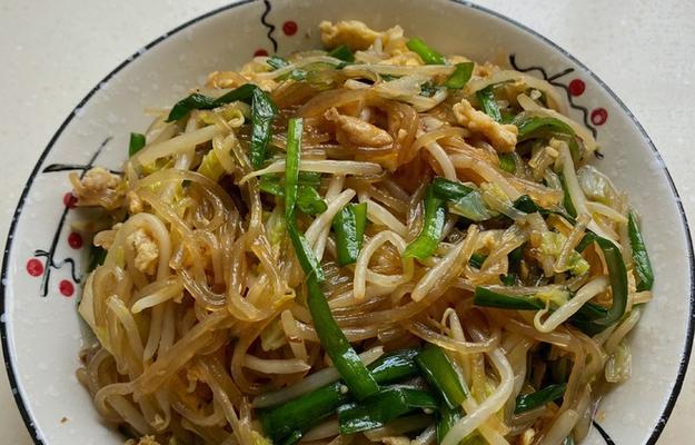 银芽炒肉丝的做法是什么？如何炒出鲜嫩可口的银芽炒肉丝？