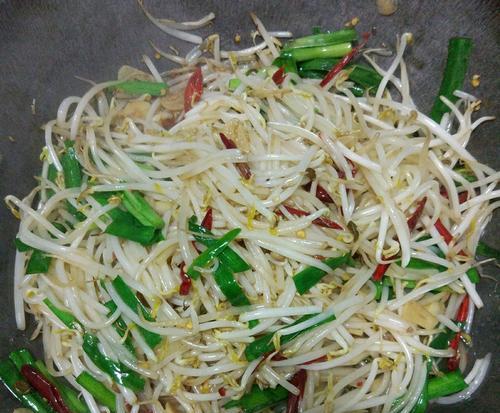 银芽炒肉怎么做？步骤是什么？