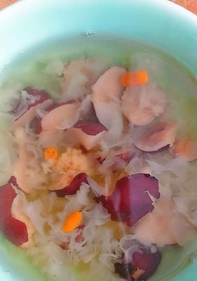 银耳子炒肉的做法是什么？如何炒出美味的银耳子炒肉？