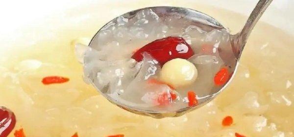 银耳粥怎么做？有哪些健康益处和常见问题解答？