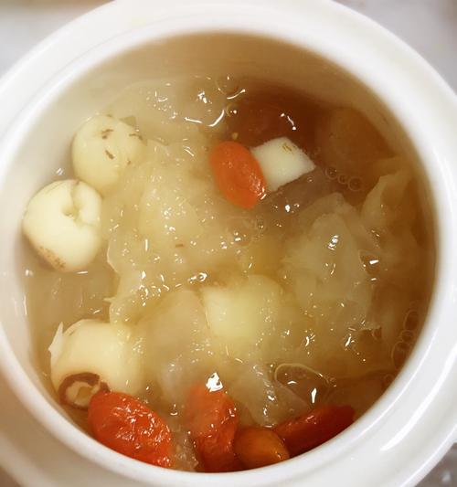银耳雪莲羹怎么做？制作过程中常见的问题有哪些？