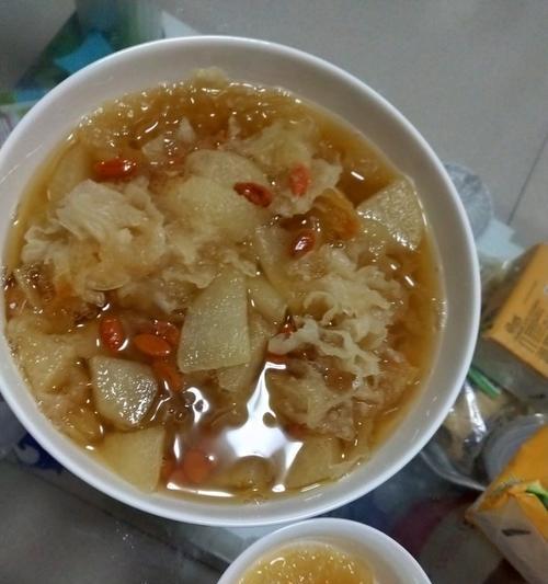 银耳西米汤怎么做？有哪些步骤和技巧？