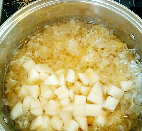 银耳西米露怎么做？有哪些步骤和技巧？