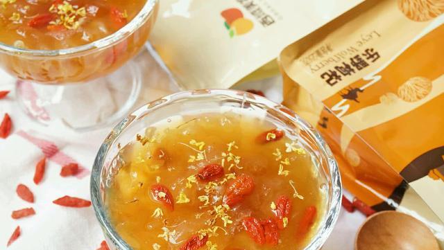 银耳桃胶红枣汤怎么做？有哪些健康益处？