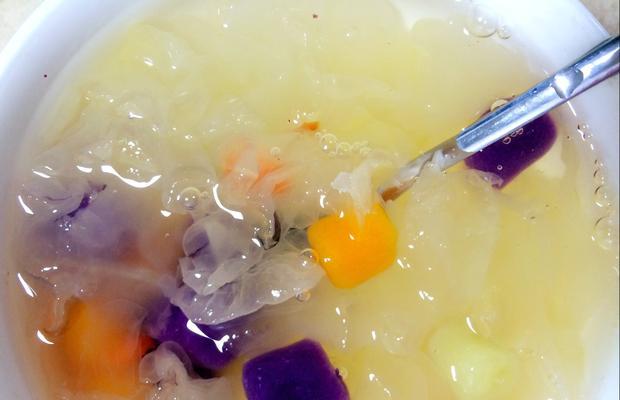 银耳双米粥怎么做？有哪些健康益处？