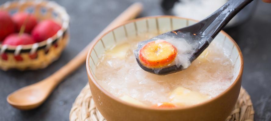 银耳苹果羹怎么做？有哪些健康益处？