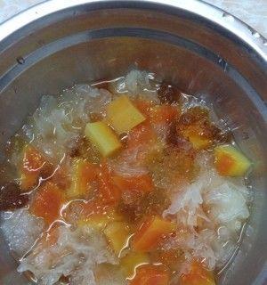 银耳木瓜美颜汤怎么做？有哪些美容养颜的功效？