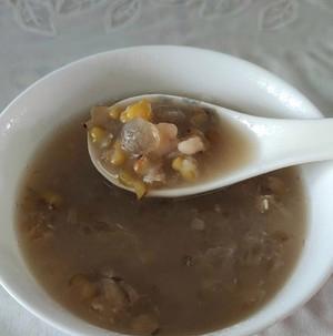 银耳绿豆汤怎么做？有哪些健康益处？