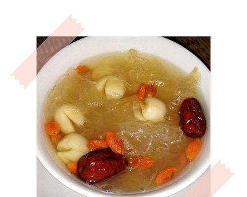 银耳莲子汤怎么做？有哪些健康益处？
