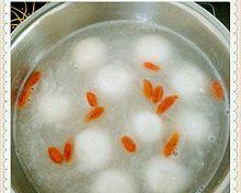 银耳酒酿汤圆的做法是什么？制作过程中需要注意哪些问题？