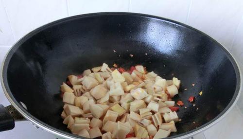 银耳火腿烩蚕豆怎么做？步骤详解和常见问题解答？