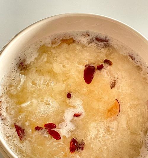 银耳糊怎么做？有哪些健康益处和常见问题解答？