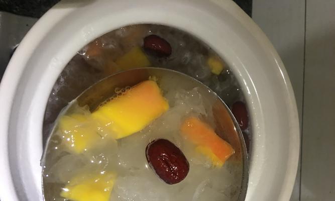银耳糊怎么做？有哪些健康益处和常见问题解答？