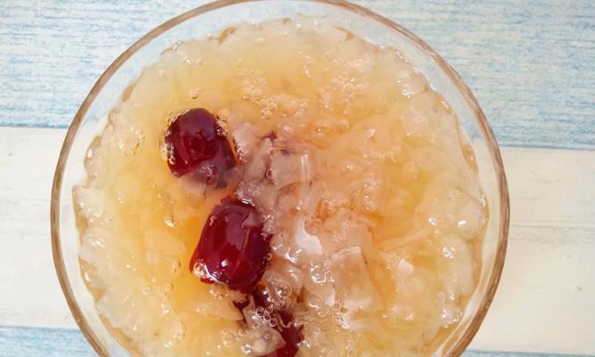 银耳红枣粥的做法是什么？如何在家轻松制作？