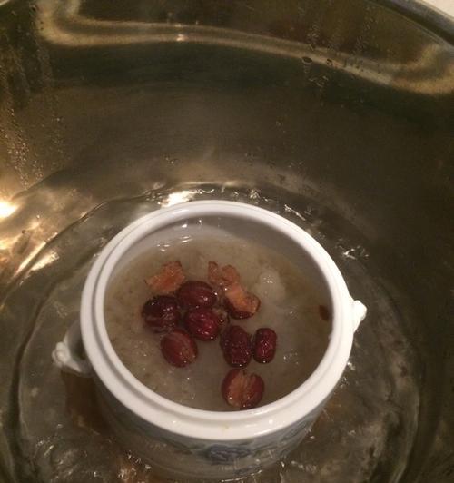 银耳红枣苹果汤怎么做？有哪些健康益处？