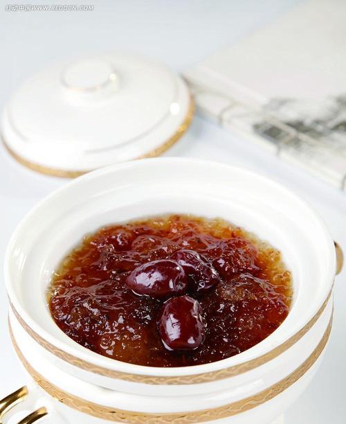 银耳红糖鸡蛋怎么做？有哪些健康益处？