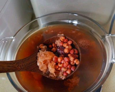 银耳红豆糖水怎么做？有哪些步骤和技巧？