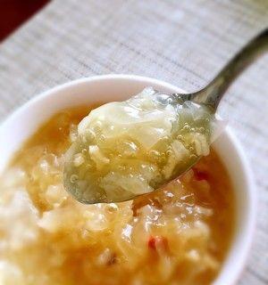 银耳枸杞糯米粥怎么做？有哪些健康益处？