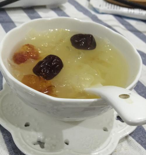 银耳羹怎么做才黏稠？有哪些小技巧可以分享？