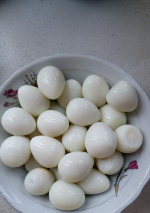 银耳鹌鹑蛋米粥怎么做？有哪些健康益处？