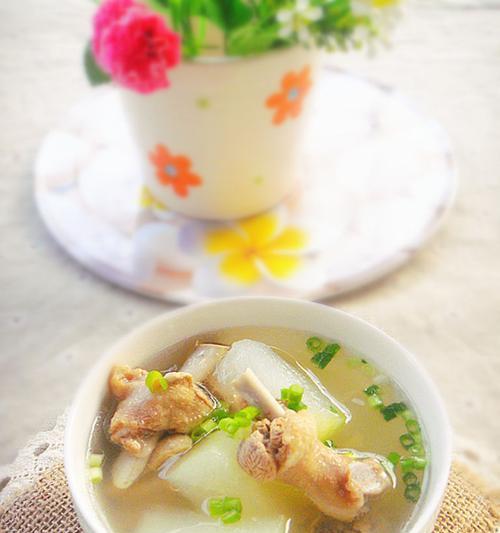 茵陈鸭肉汤怎么做？有哪些健康益处？