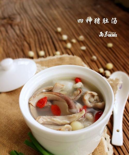 薏米猪肚汤怎么做？有哪些健康益处？