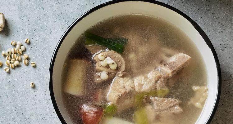 薏米苦瓜汤的做法是什么？如何在家轻松制作？