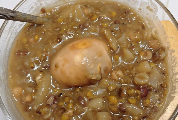 薏米红豆糖水怎么做？有哪些健康益处？
